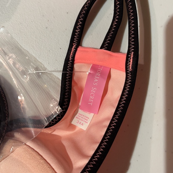 NWOT Victoria’s Secret bikini swim top - Picture 2 of 5